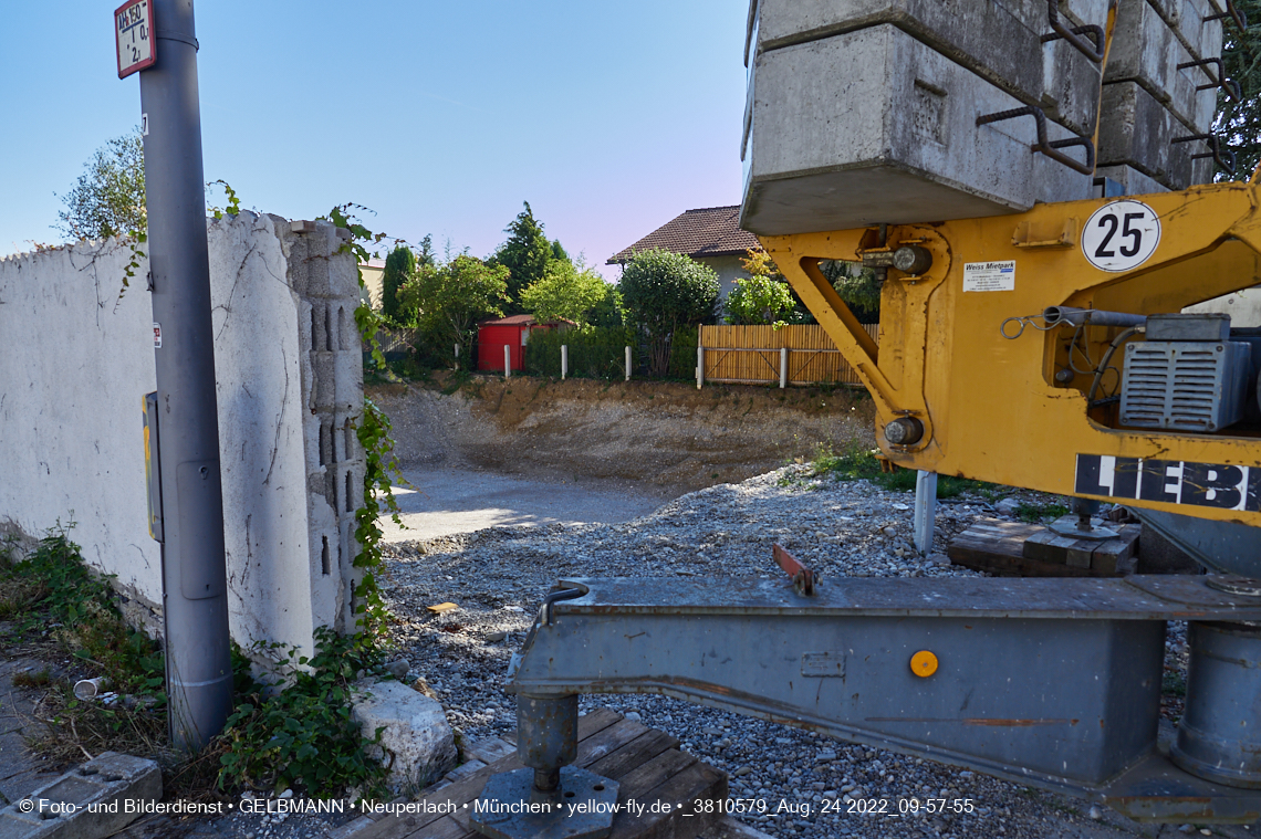 24.08.2022 - Baustelle an der Niederalmstraße 16 und Hugo-Lang-Bogen 13 in Neuperlach-Trudering